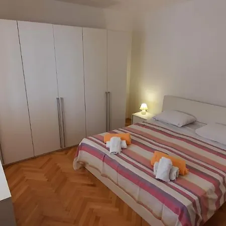 Bowsers Apartman Apartment
